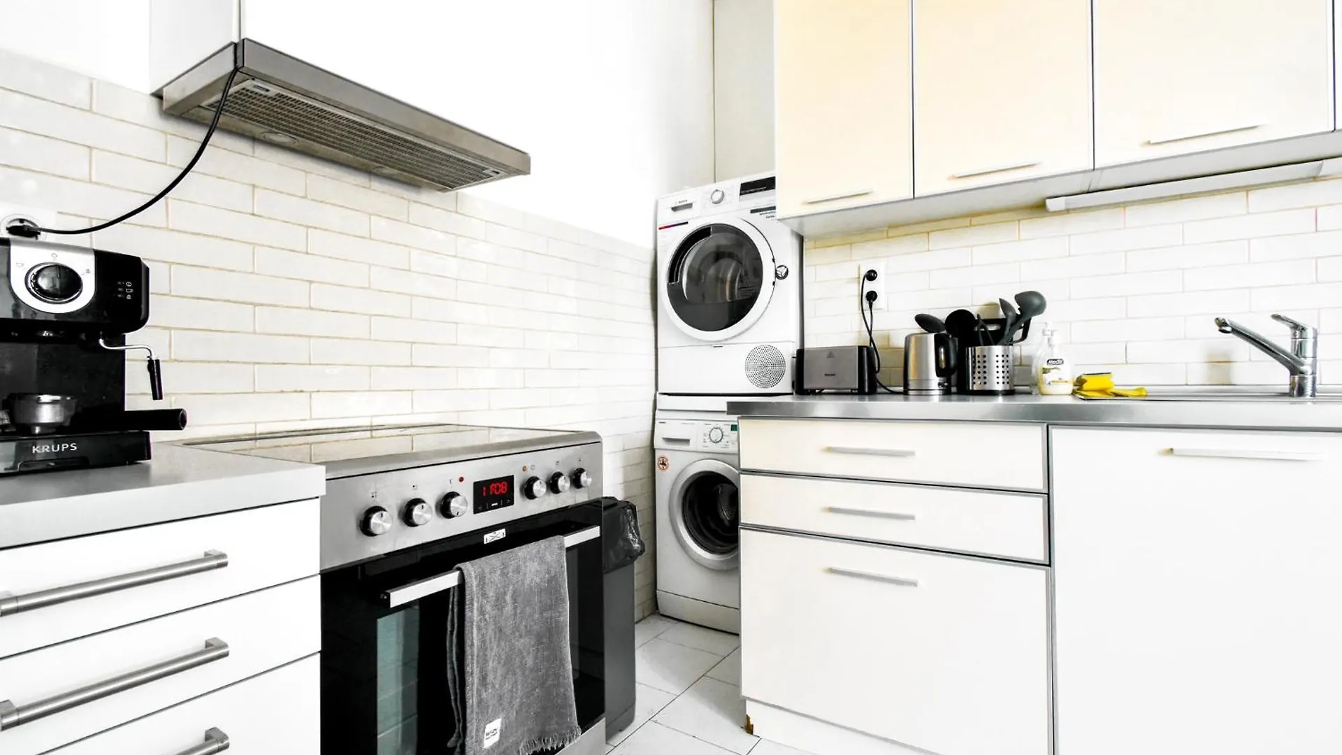 Prime Spot - 2Br -15Bth - Next To Nevsky Church Sofia 0*,  Bulgaria